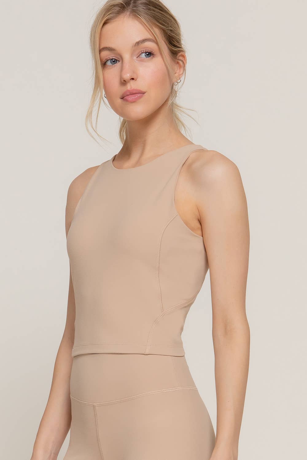 Halter Neck Workout Crop Top: Coffee